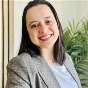 I’m an experienced international Career Coach who loves guiding professionals, students and graduates into a successful and meaningful career in the UK